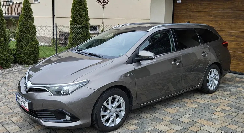 toyota auris Toyota Auris cena 62999 przebieg: 159000, rok produkcji 2016 z Lubin